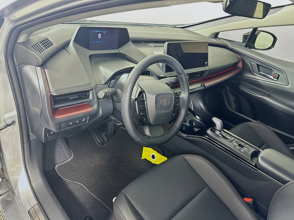 Used 2025 Toyota Prius XSE image 9