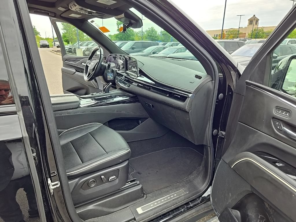 Used 2021 Cadillac Escalade Sport w/ Driver Assist Tech Package AWD/4WD image 20