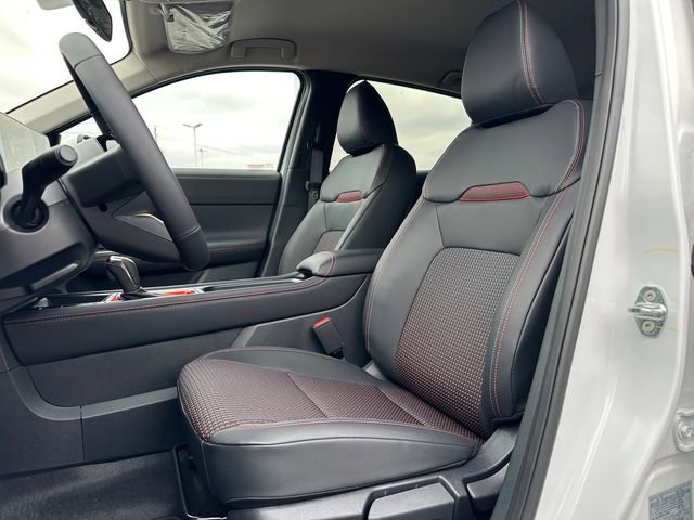 New 2025 Nissan Kicks SR image 15