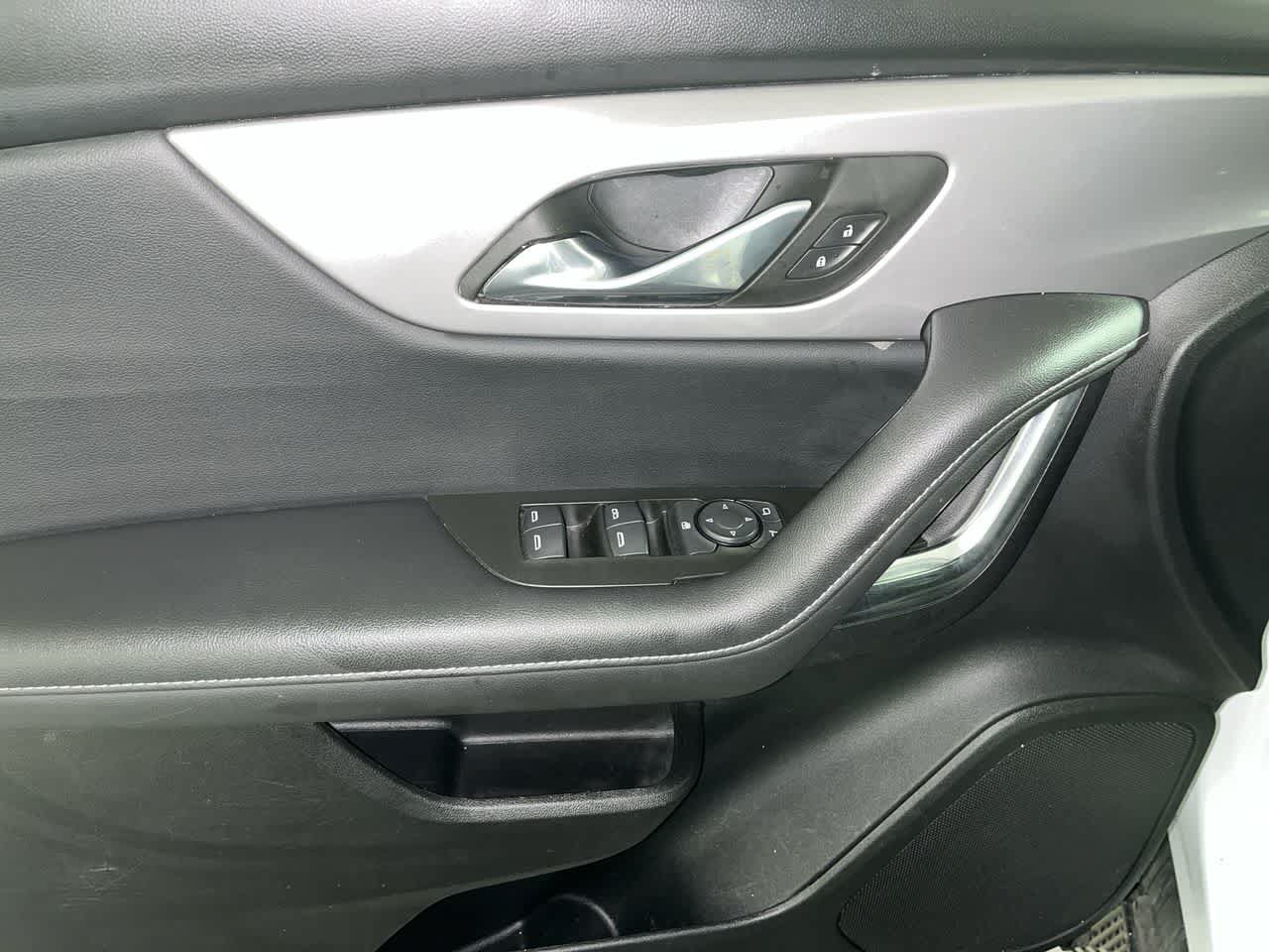 Used 2022 Chevrolet Equinox Premier w/ LPO, Floor Liner Package AWD/4WD image 13