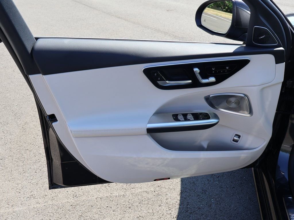 Certified 2025 Mercedes-Benz C 300 4MATIC Sedan image 23