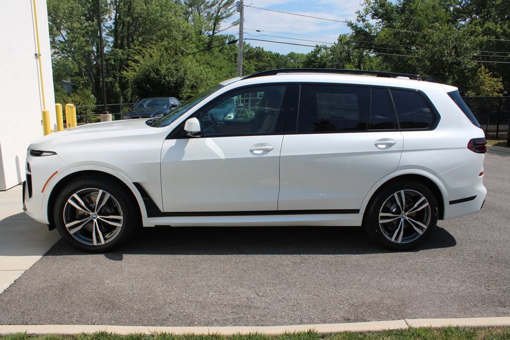New 2027 BMW X7 xDrive40i w/ M Sport Package AWD/4WD image 10