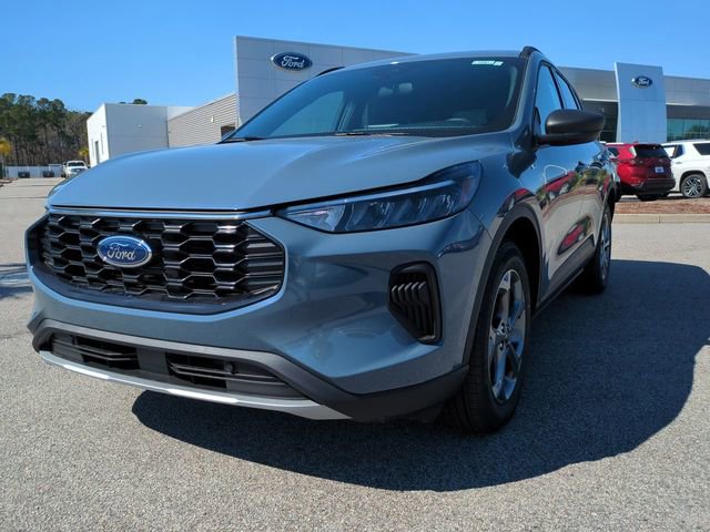 New 2026 Ford Escape ST-Line w/ Cold Weather Package image 8