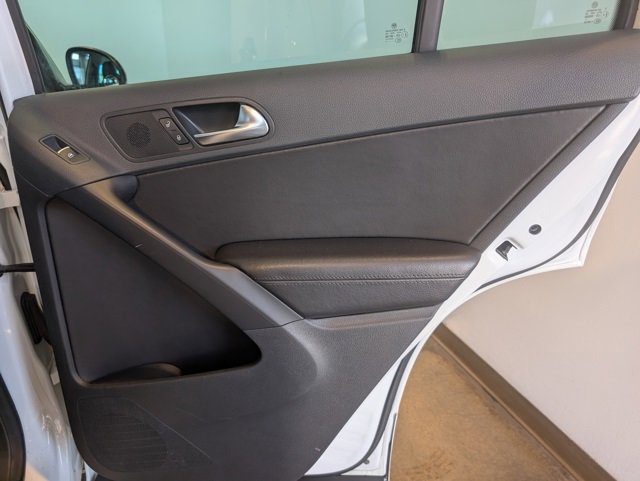 Used 2017 Volkswagen Tiguan Sport image 24