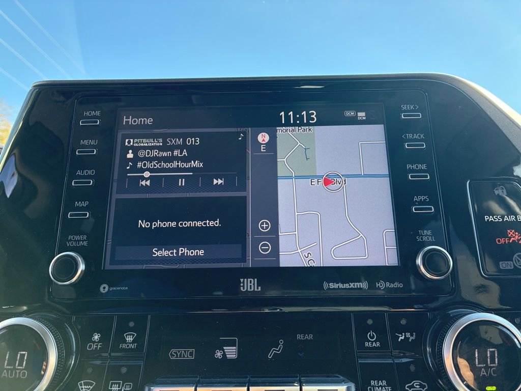 Used 2021 Toyota Highlander Limited FWD image 19