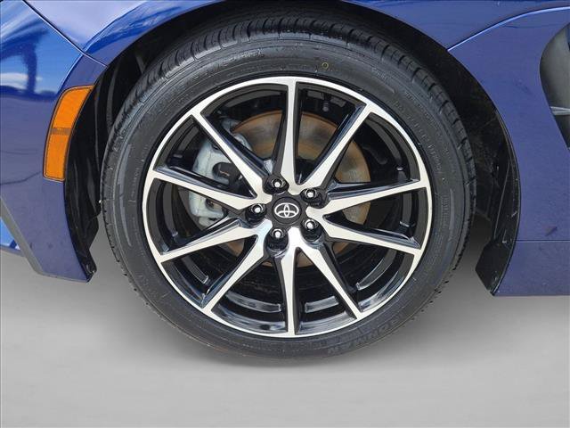 Used 2023 Toyota GR86 RWD image 21