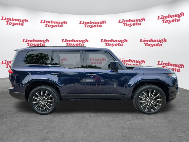 Used 2024 Lexus GX 550 w/ Accessory Package (Z1) AWD/4WD image 2