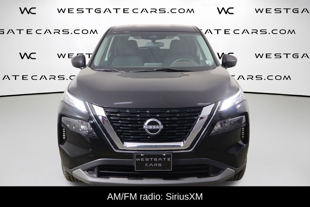 Used 2023 Nissan Rogue S image 2