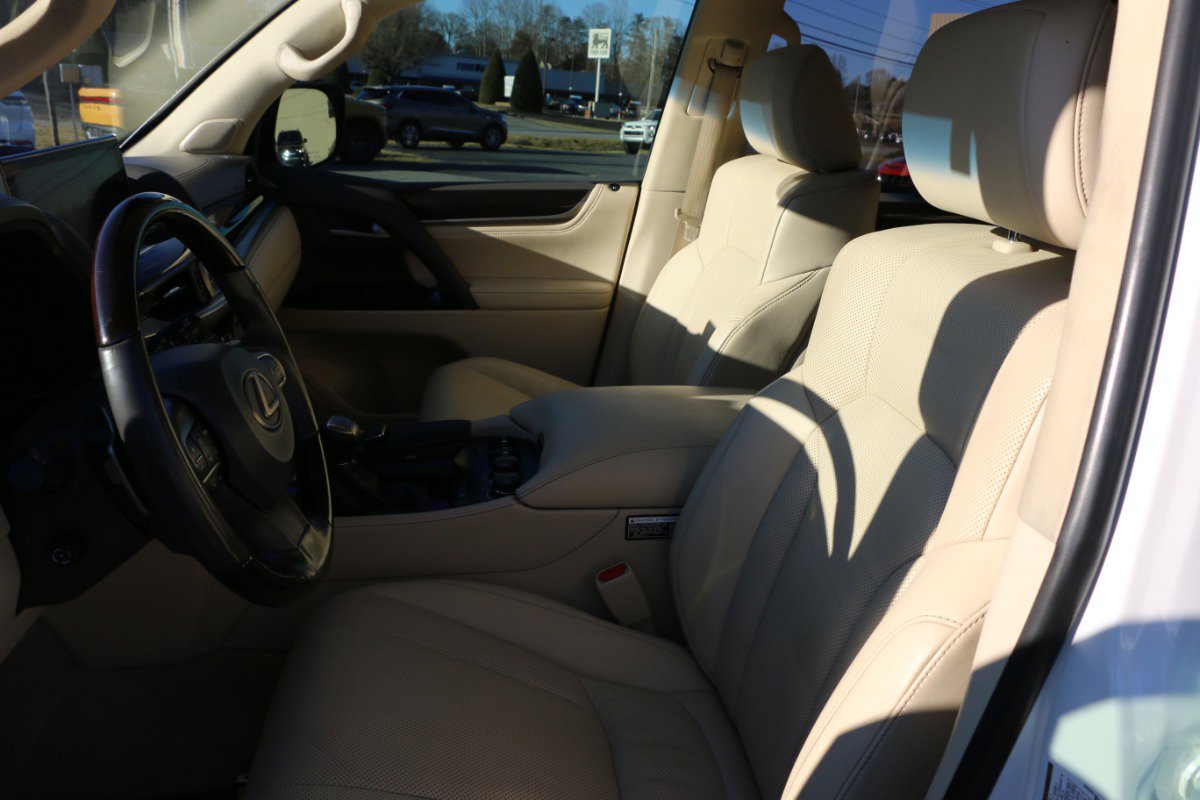 Used 2018 Lexus LX 570 4WD image 30