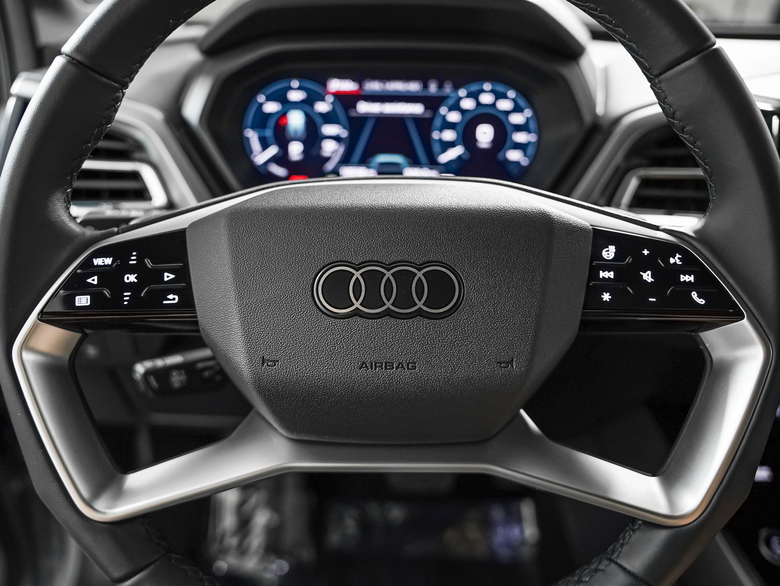Used 2024 Audi Q4 e-tron Prestige w/ Black Optic Package AWD/4WD image 14