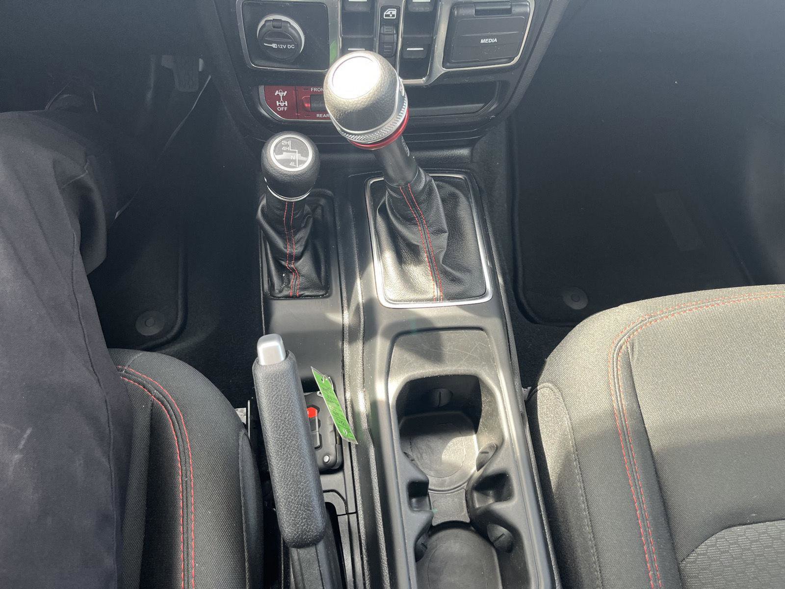 Used 2022 Jeep Wrangler Unlimited Rubicon w/ Cold Weather Group image 25