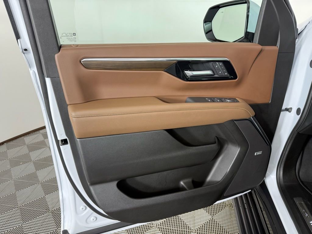 New 2026 Chevrolet Tahoe High Country w/ LPO, Illumination Package image 13