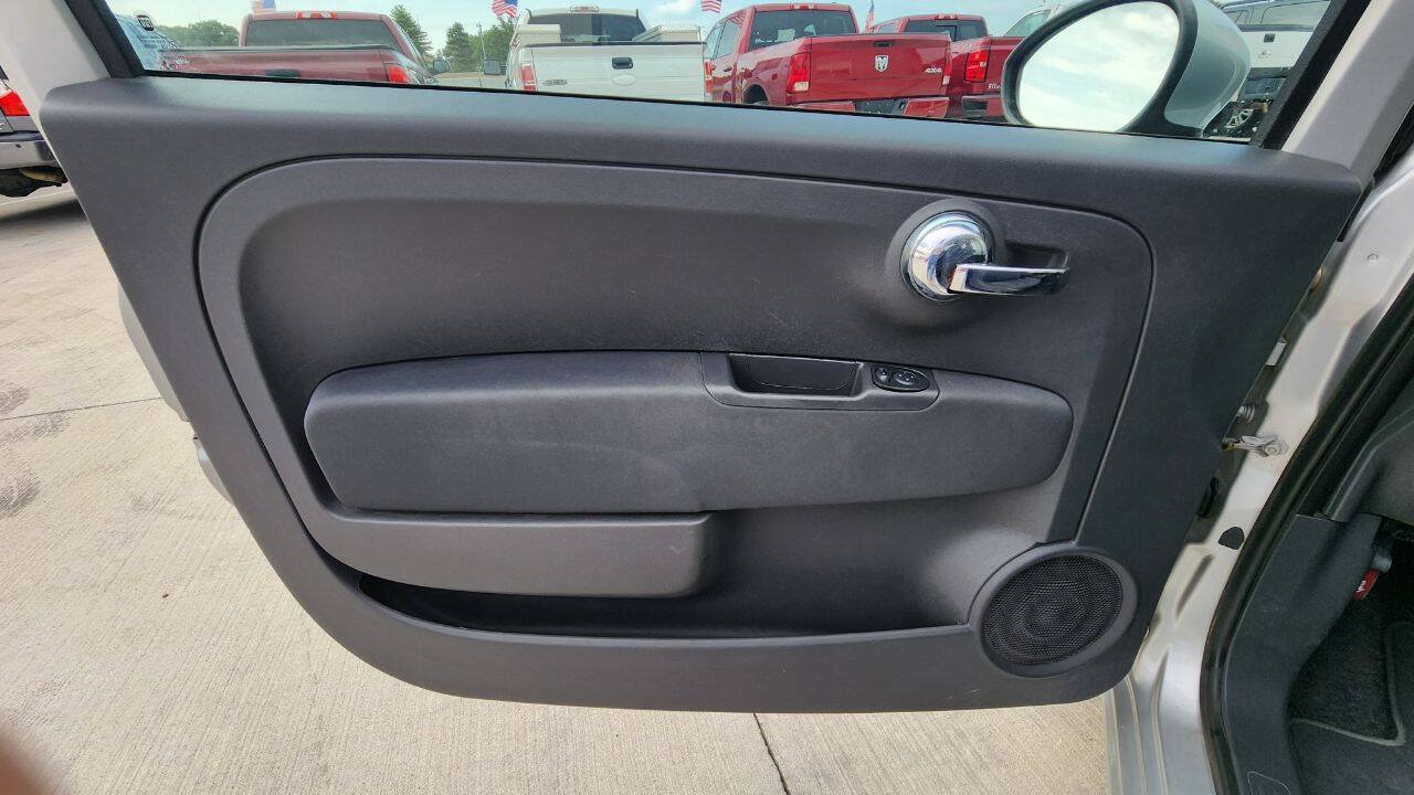 Used 2012 FIAT 500 Pop FWD image 11