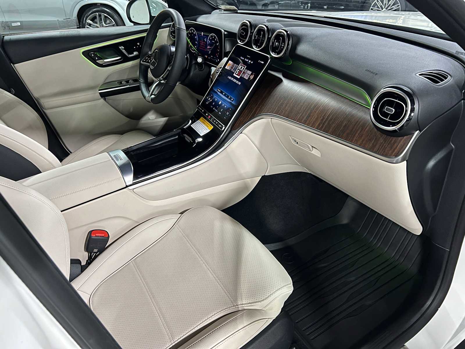 Certified 2026 Mercedes-Benz GLC 300 4MATIC image 12