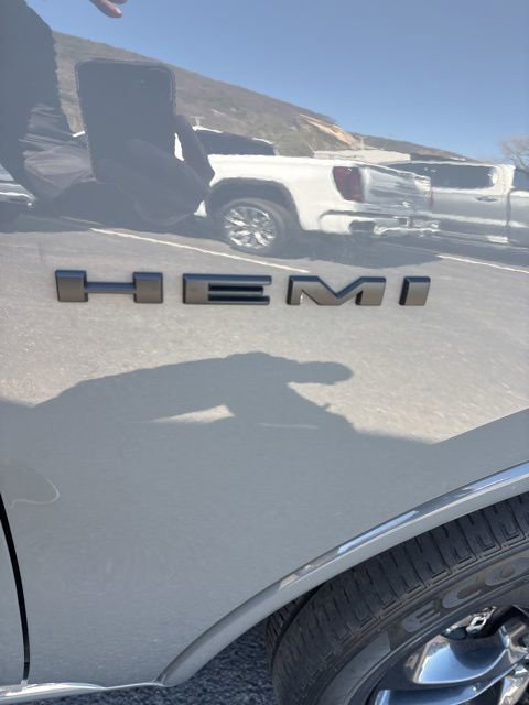 Used 2022 Dodge Durango R/T w/ Blacktop Package image 3