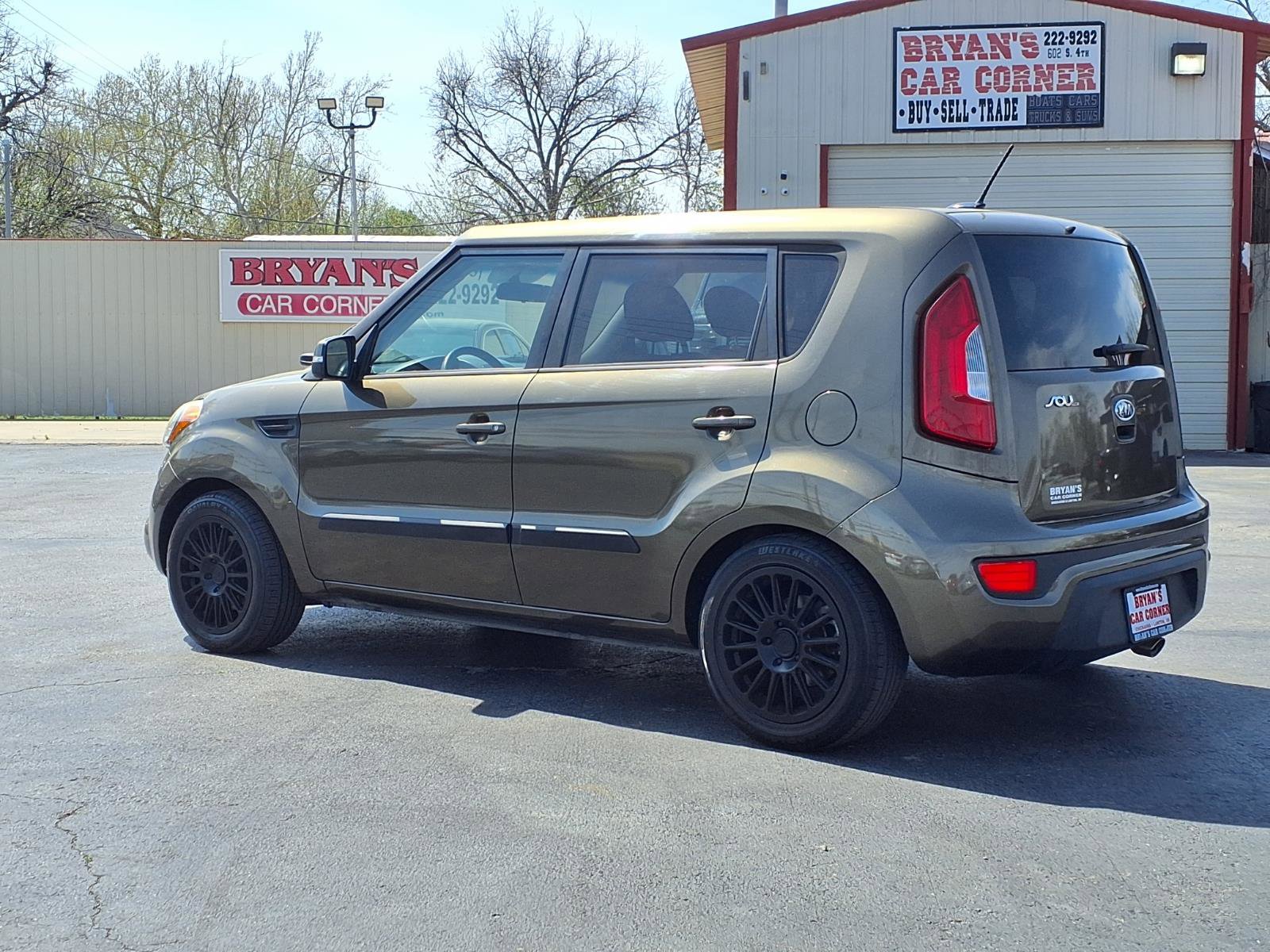 Used 2012 Kia Soul + image 17