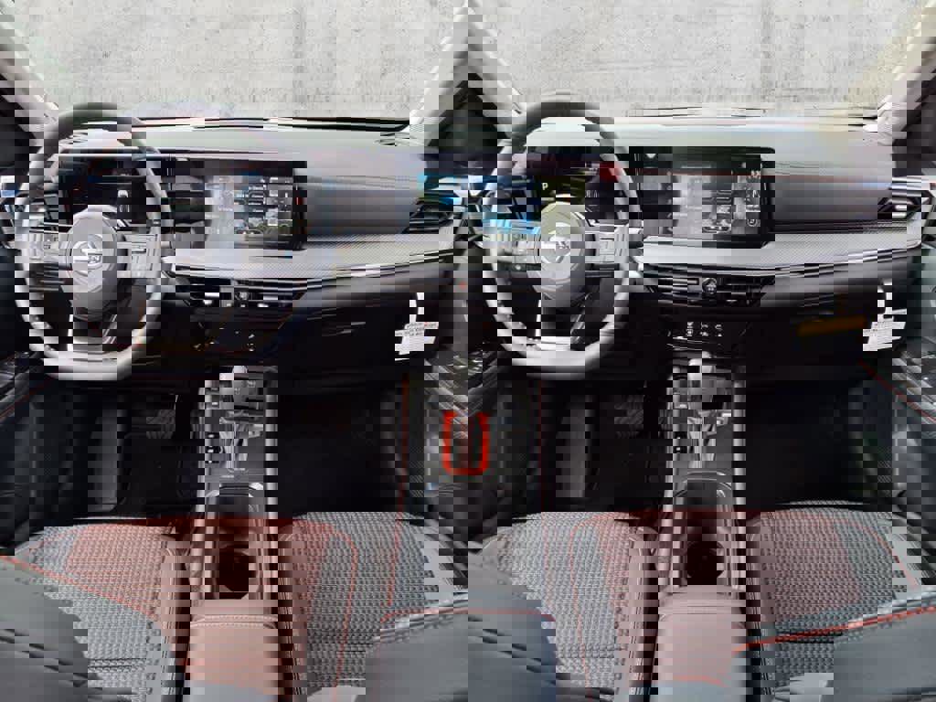 New 2025 Nissan Kicks SR image 5