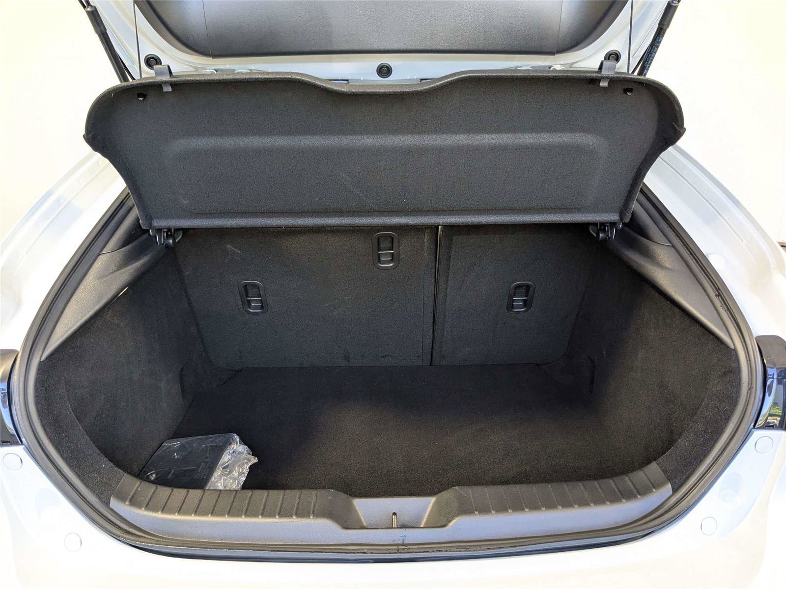 Used 2025 MAZDA MAZDA3 s Sport FWD image 9