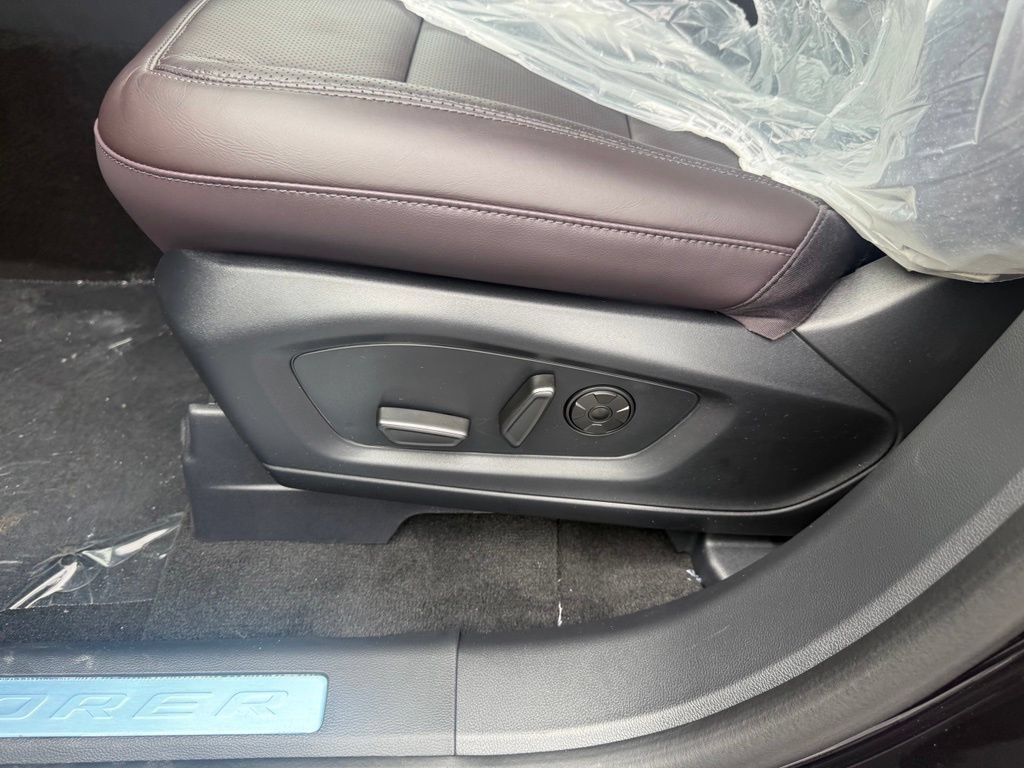 New 2026 Ford Explorer Platinum AWD/4WD image 16