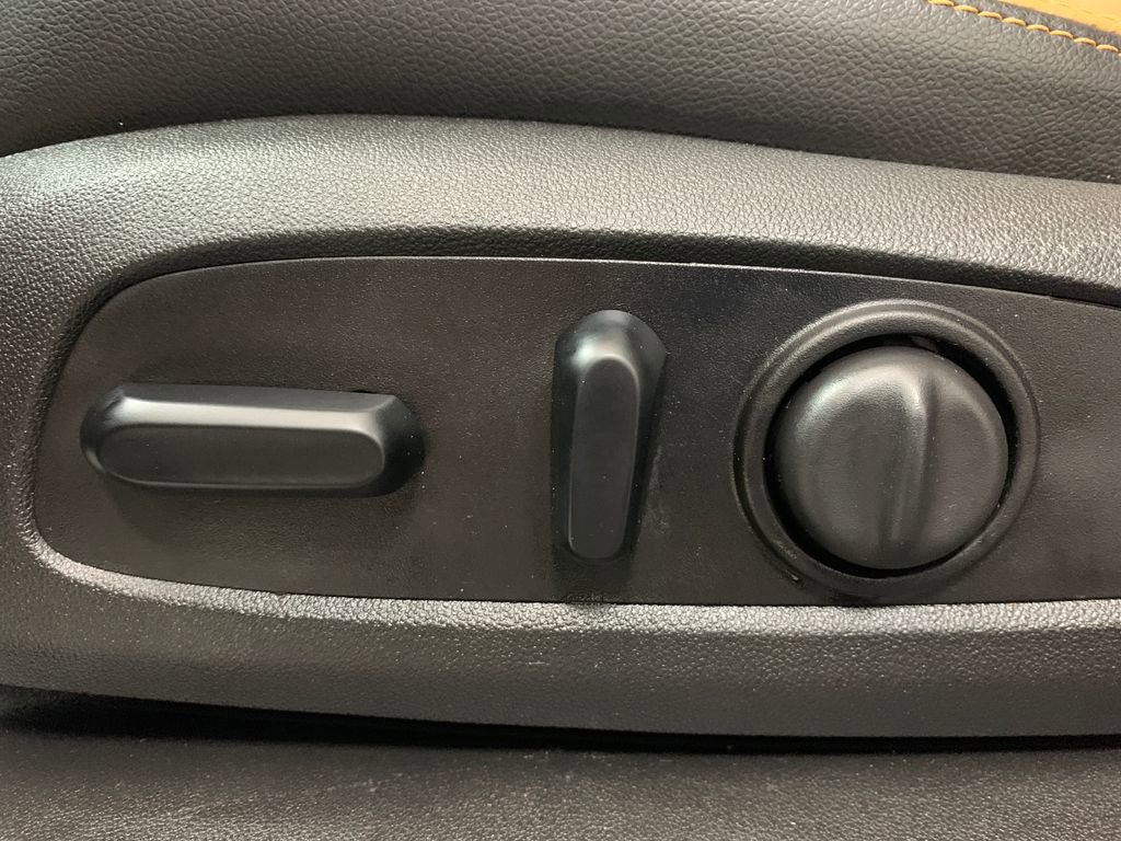 Used 2019 Chevrolet Equinox Premier image 5