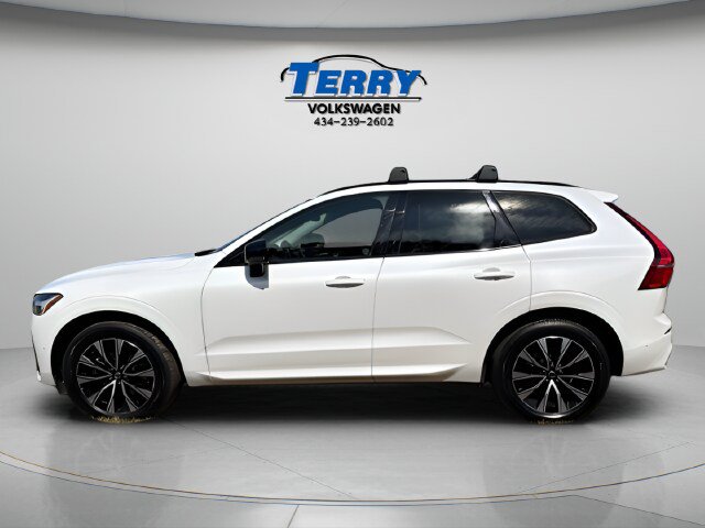Used 2023 Volvo XC60 B5 Plus w/ Climate Package AWD/4WD image 2