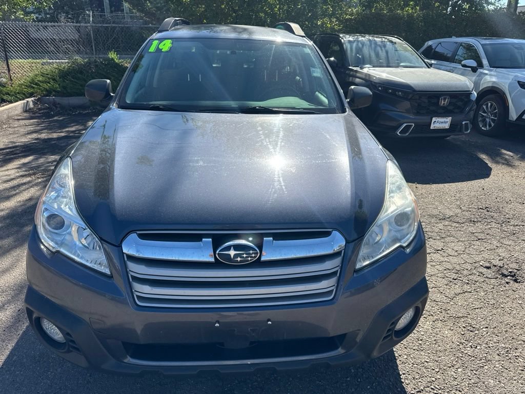 Used 2014 Subaru Outback 2.5i w/ Alloy Wheel Package AWD/4WD image 2