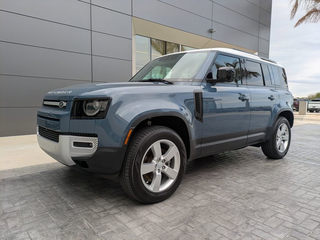 Used 2025 Land Rover Defender 110 S image 9