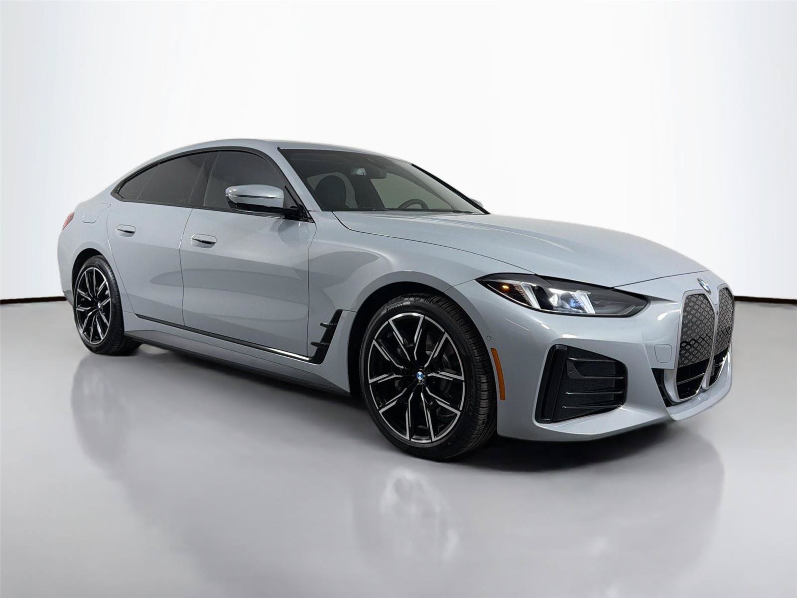 New 2026 BMW i4 xDrive40i w/ M Sport Package AWD/4WD image 6