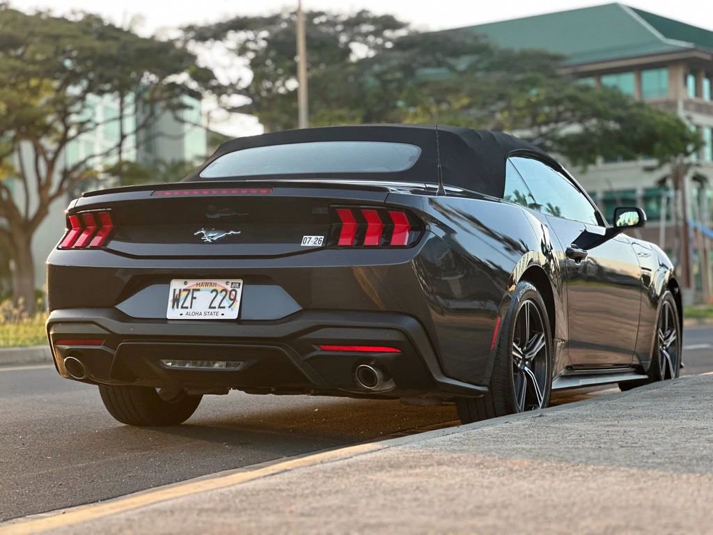 Used 2024 Ford Mustang Premium image 11