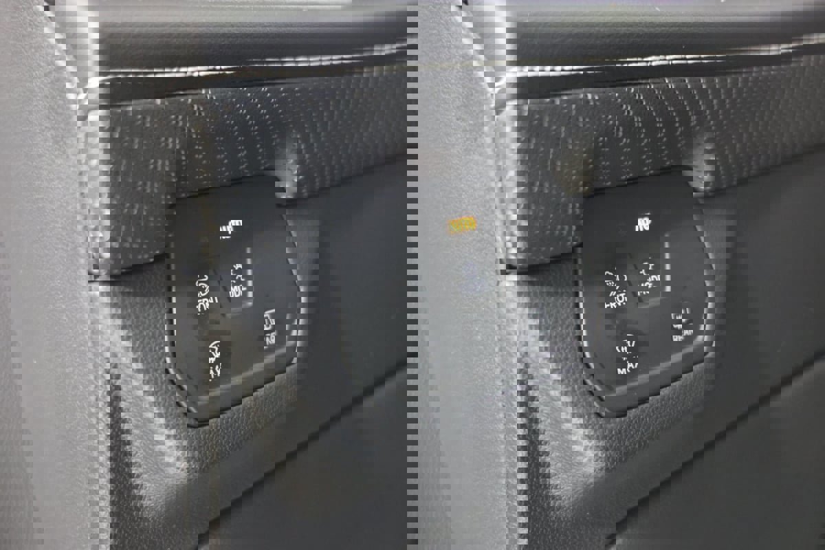 Used 2024 Volkswagen Atlas SEL Premium R-Line image 26