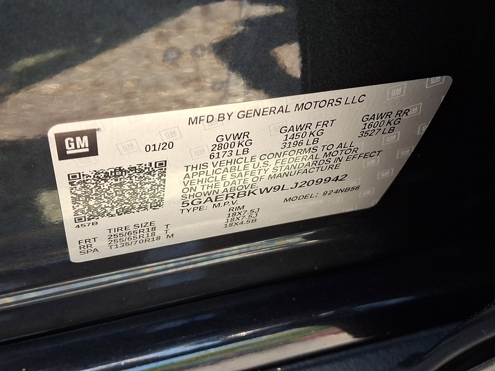 Used 2020 Buick Enclave Essence w/ LPO, Floor Liner Package FWD image 27