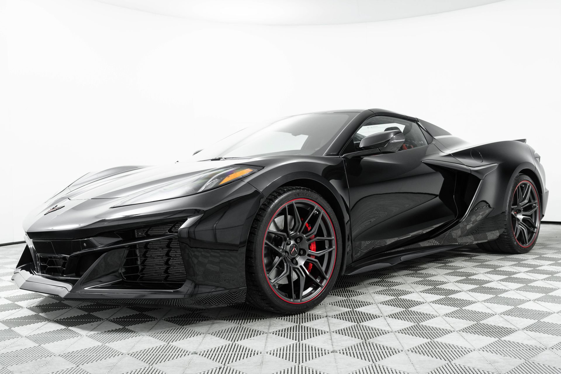 Used 2024 Chevrolet Corvette Z06 RWD image 97
