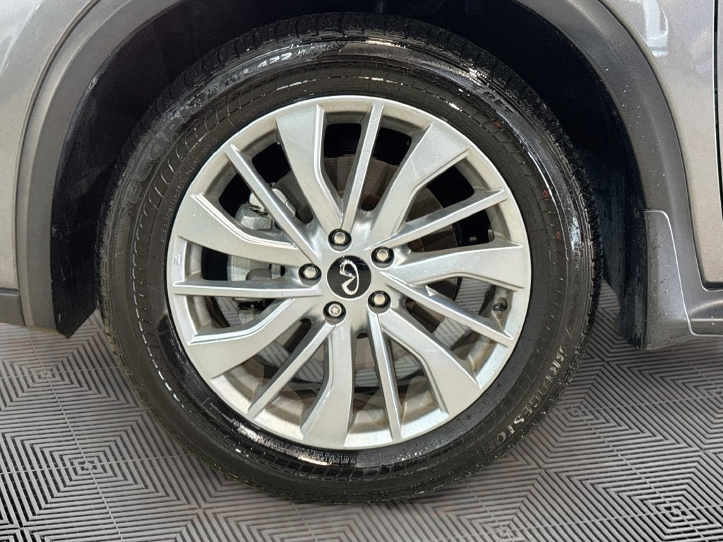 Certified 2023 INFINITI QX50 Luxe FWD image 32