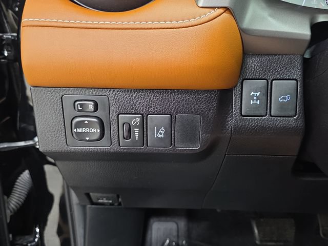 Used 2016 Toyota RAV4 Limited AWD/4WD image 26