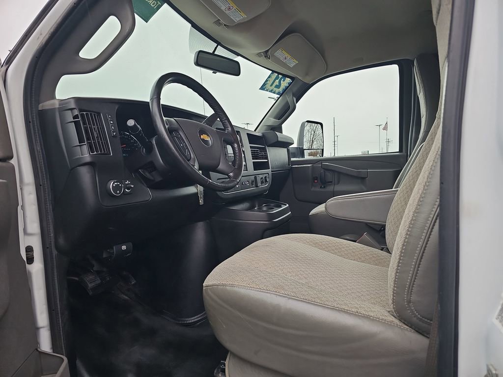 Certified 2021 Chevrolet Express 3500 Cutaway w/ Power Convenience Package image 13