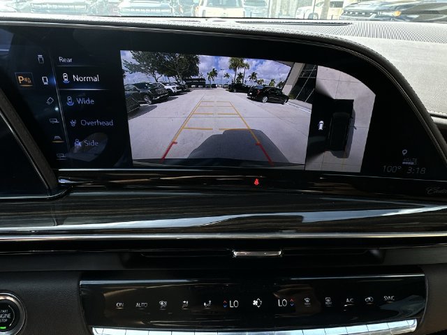 Certified 2023 Cadillac Escalade Premium Luxury w/ Performance Package AWD/4WD image 7