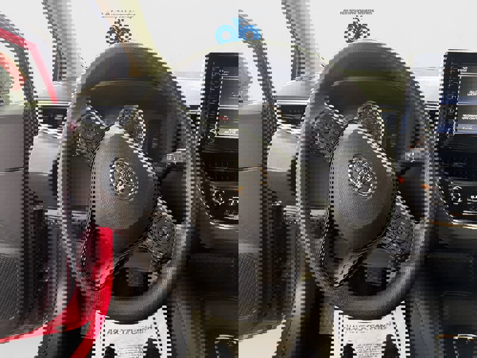 Used 2020 Toyota Corolla LE image 14