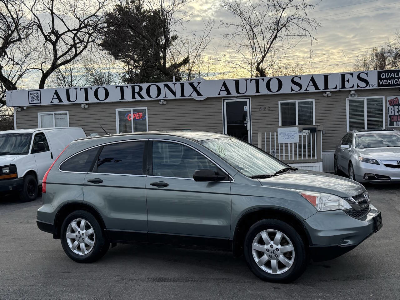 Used 2010 Honda CR-V LX image 2
