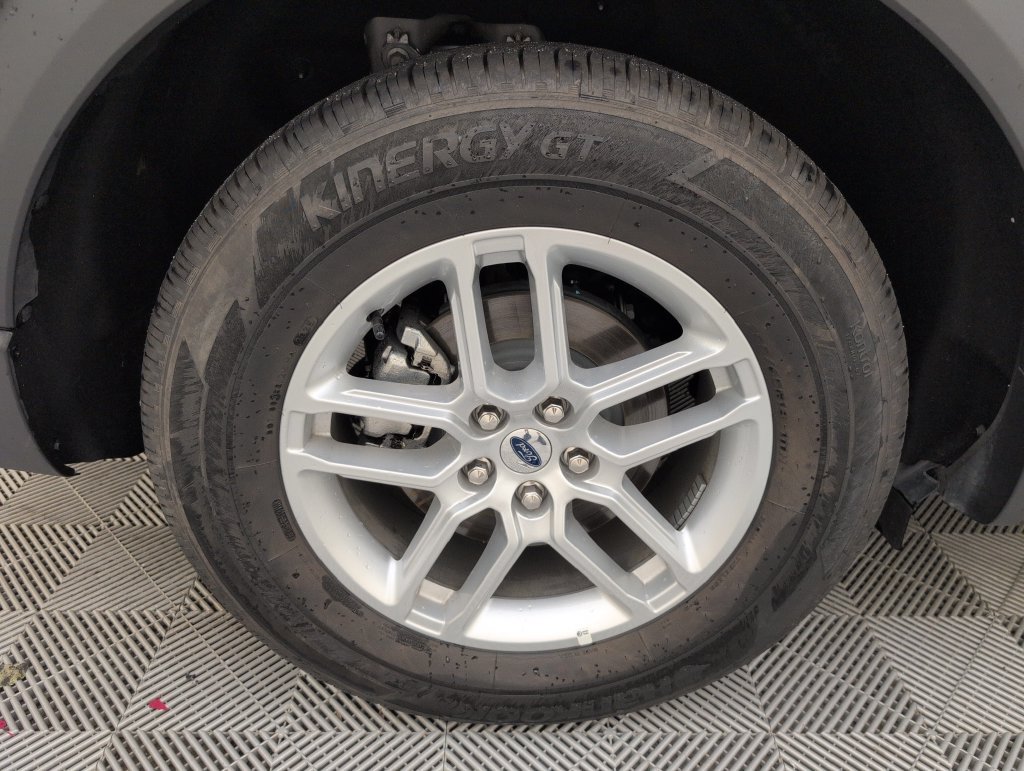 Used 2026 Ford Explorer Active RWD image 14