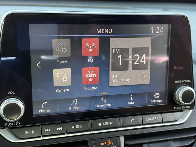 Used 2024 Nissan Altima 2.5 SV image 14