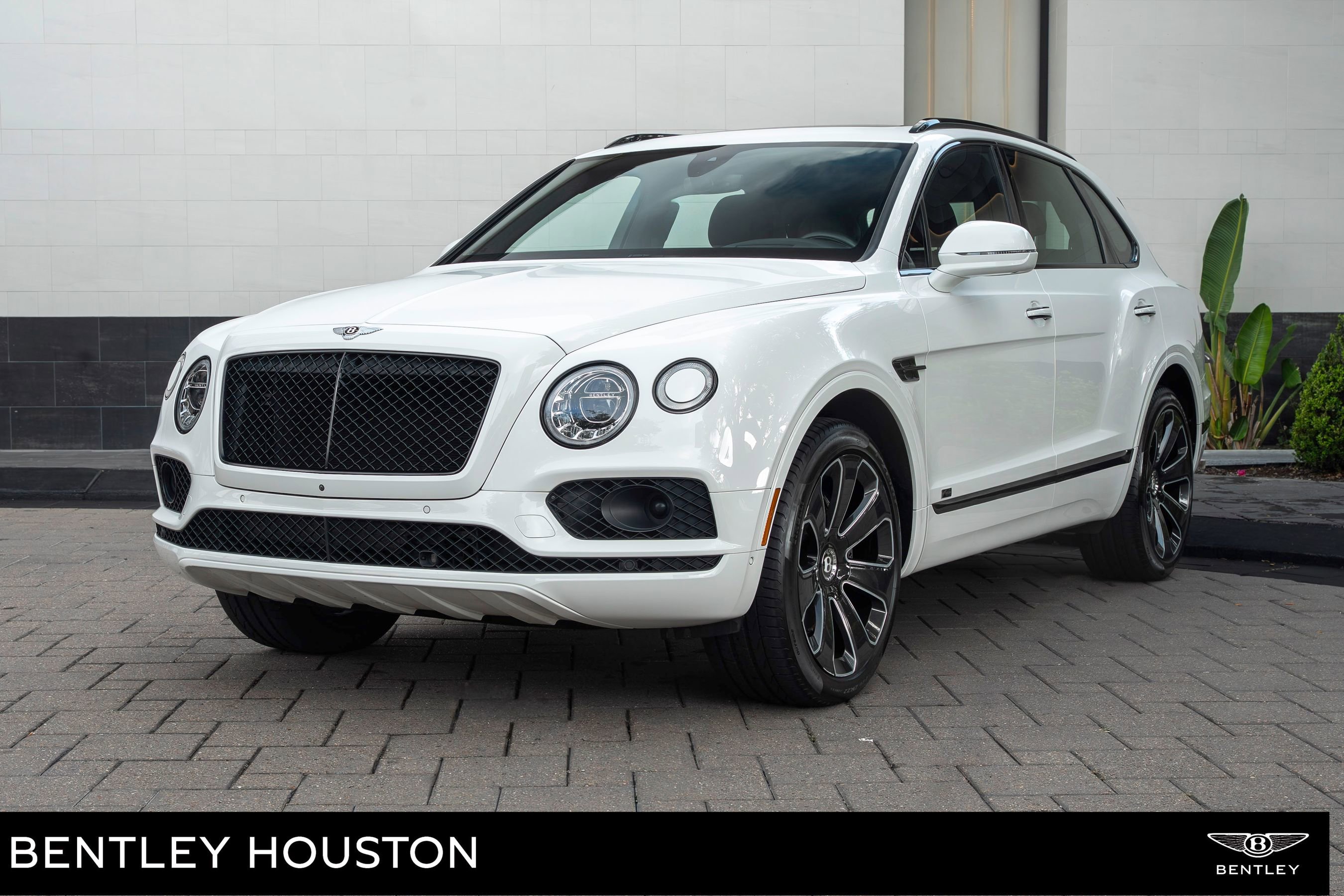 Used 2020 Bentley Bentayga AWD/4WD image 1