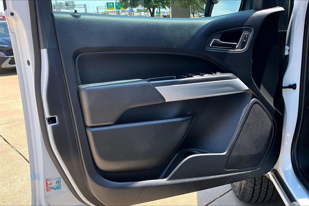 Used 2022 Chevrolet Colorado LT AWD/4WD image 19