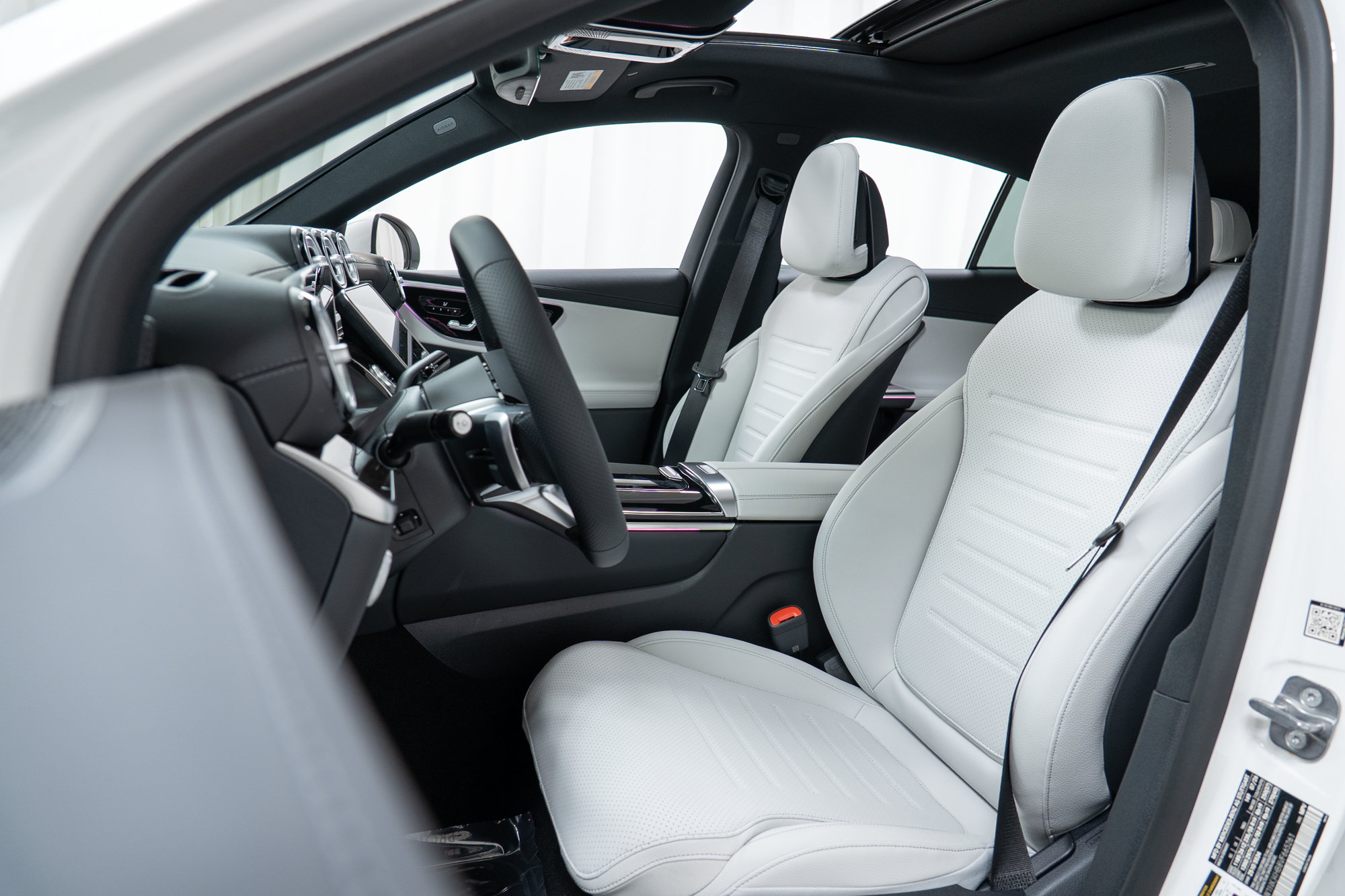 New 2027 Mercedes-Benz GLC 300 4MATIC image 13