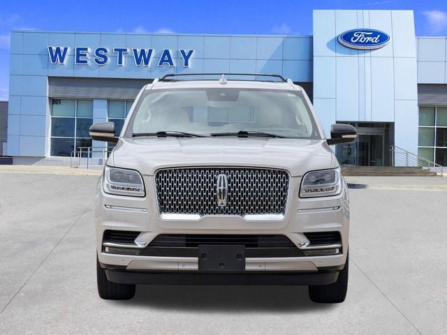Used 2021 Lincoln Navigator Reserve w/ Luxury Package RWD image 8