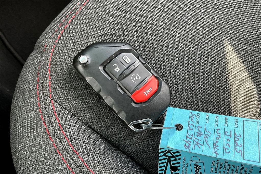 Used 2025 Jeep Wrangler Unlimited Rubicon w/ Convenience Group image 33