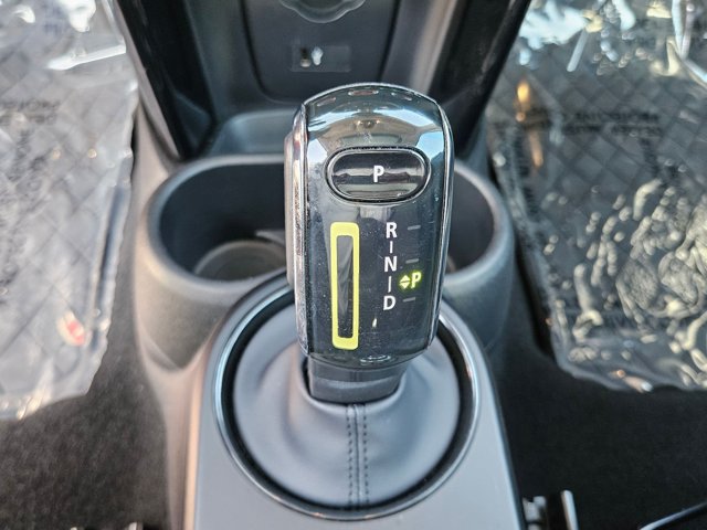 Used 2024 MINI Cooper SE FWD image 11