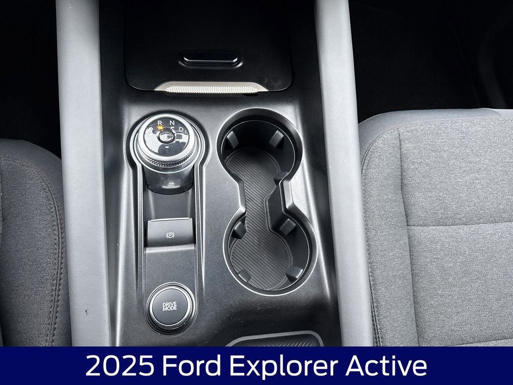 Used 2025 Ford Explorer Active image 25