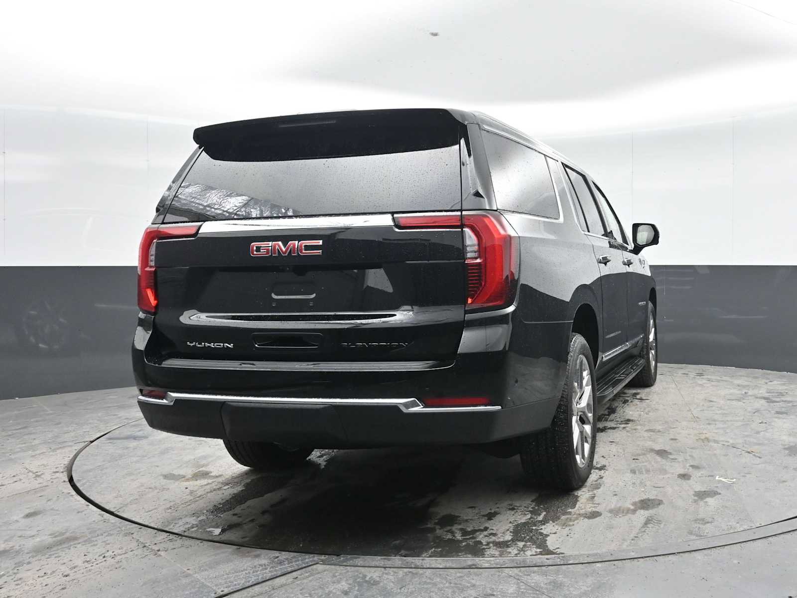New 2026 GMC Yukon XL Elevation image 8