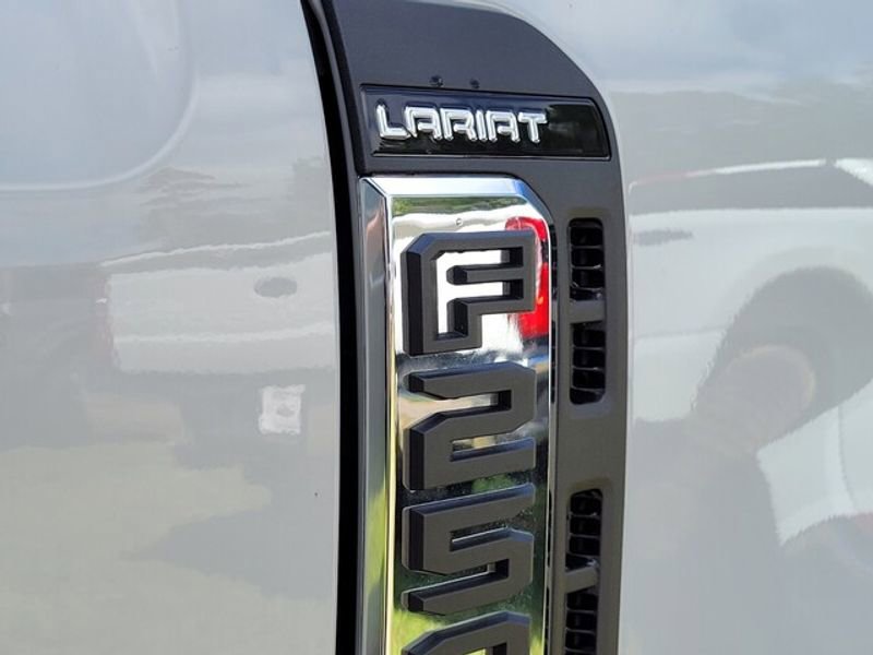 New 2025 Ford F250 Lariat w/ Chrome Package image 13
