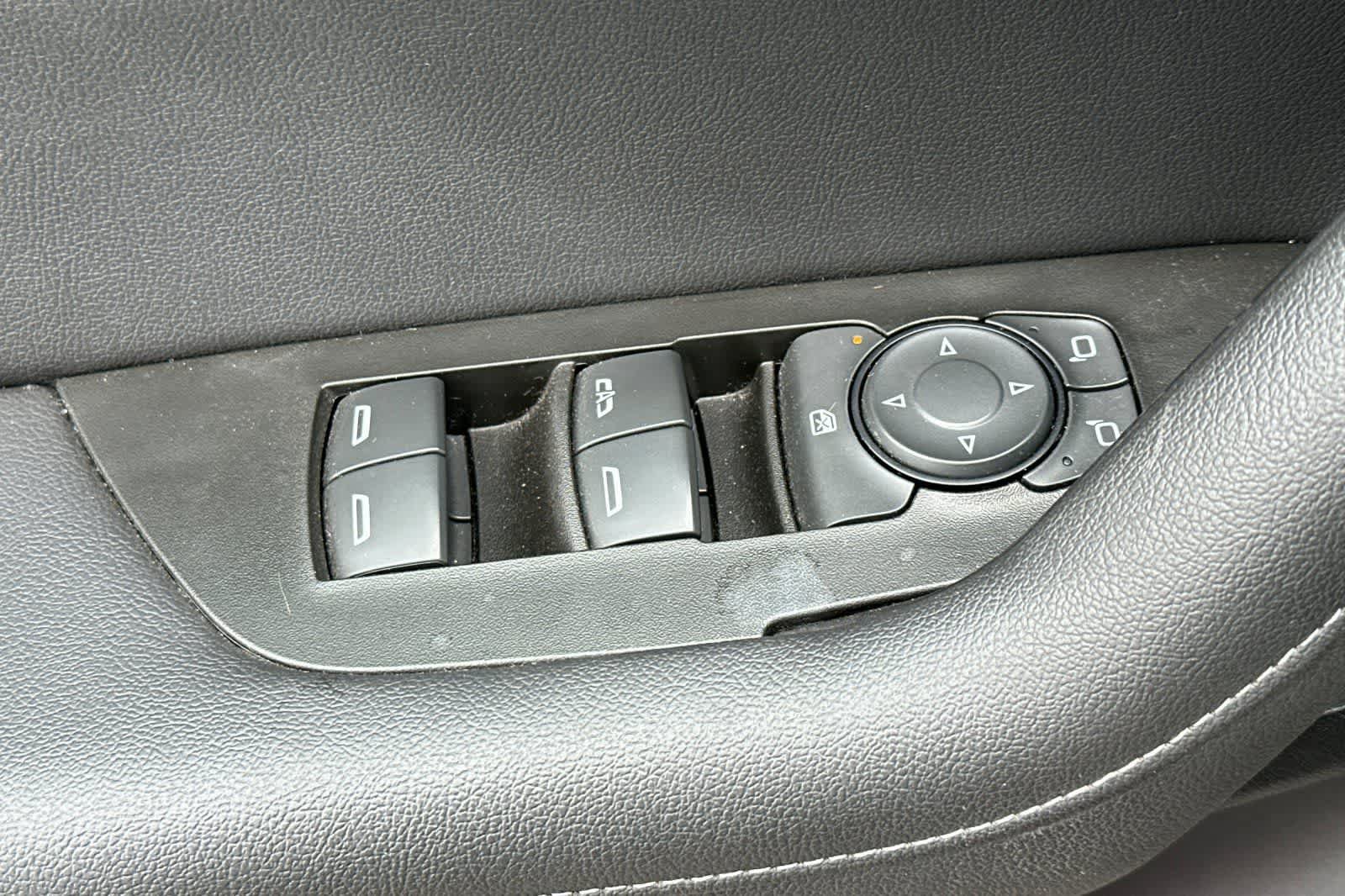Used 2019 Chevrolet Blazer LT w/ Sun and Wheels Package FWD image 13